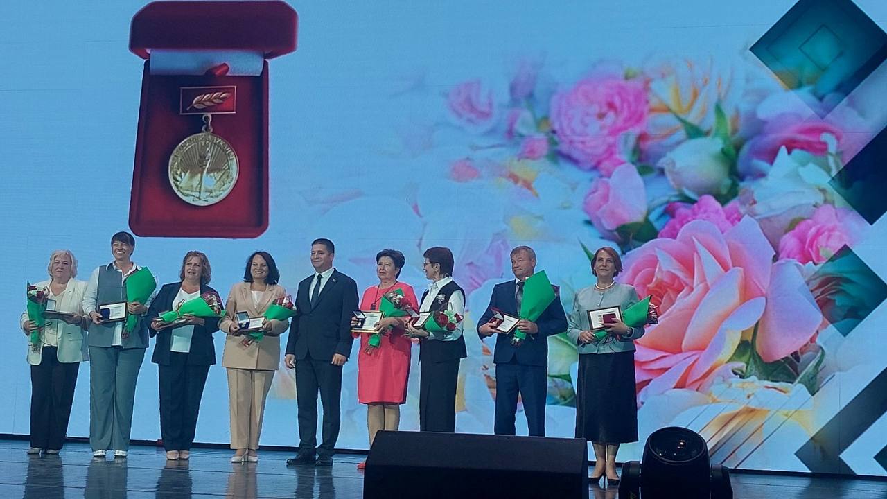 Отличник образования – Зайцева Татьяна Александровна